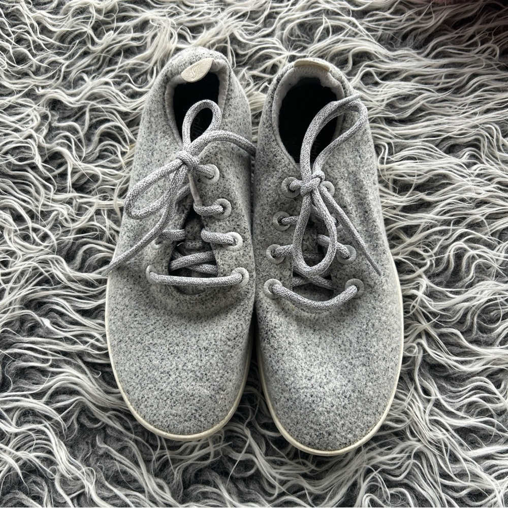 Allbirds Shoes womens 8 light Gray Wool Runner Lace Up Running Sneakers.